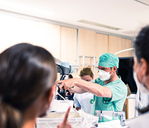 Durchführung des neuen Histotripsie-Verfahrens durch Klinikdirektor Prof. Dr. med. Maciej Pech
